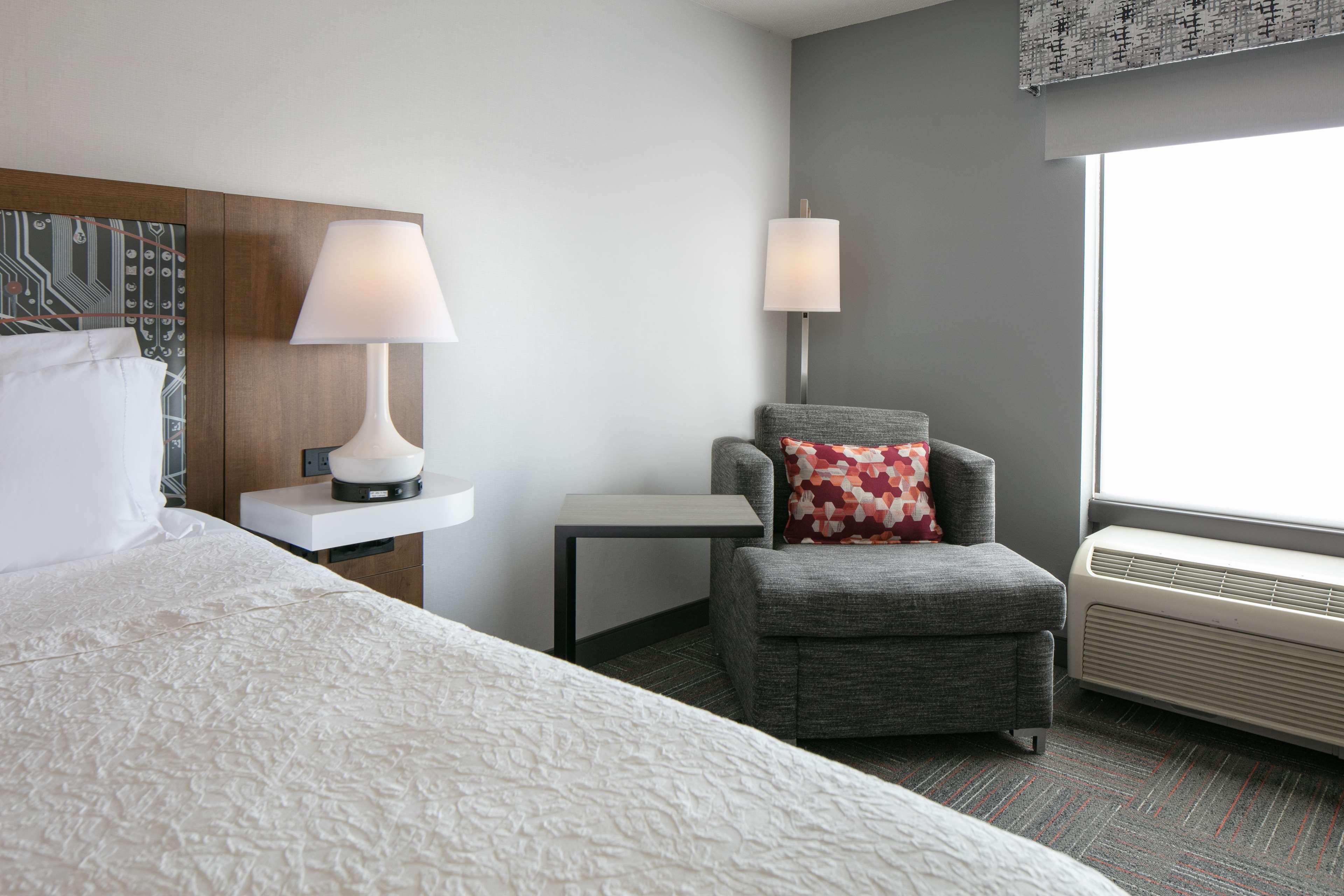 Hampton Inn דובוק מראה חיצוני תמונה