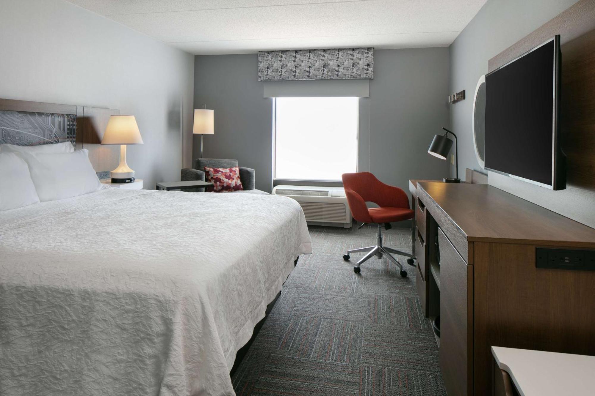 Hampton Inn דובוק מראה חיצוני תמונה