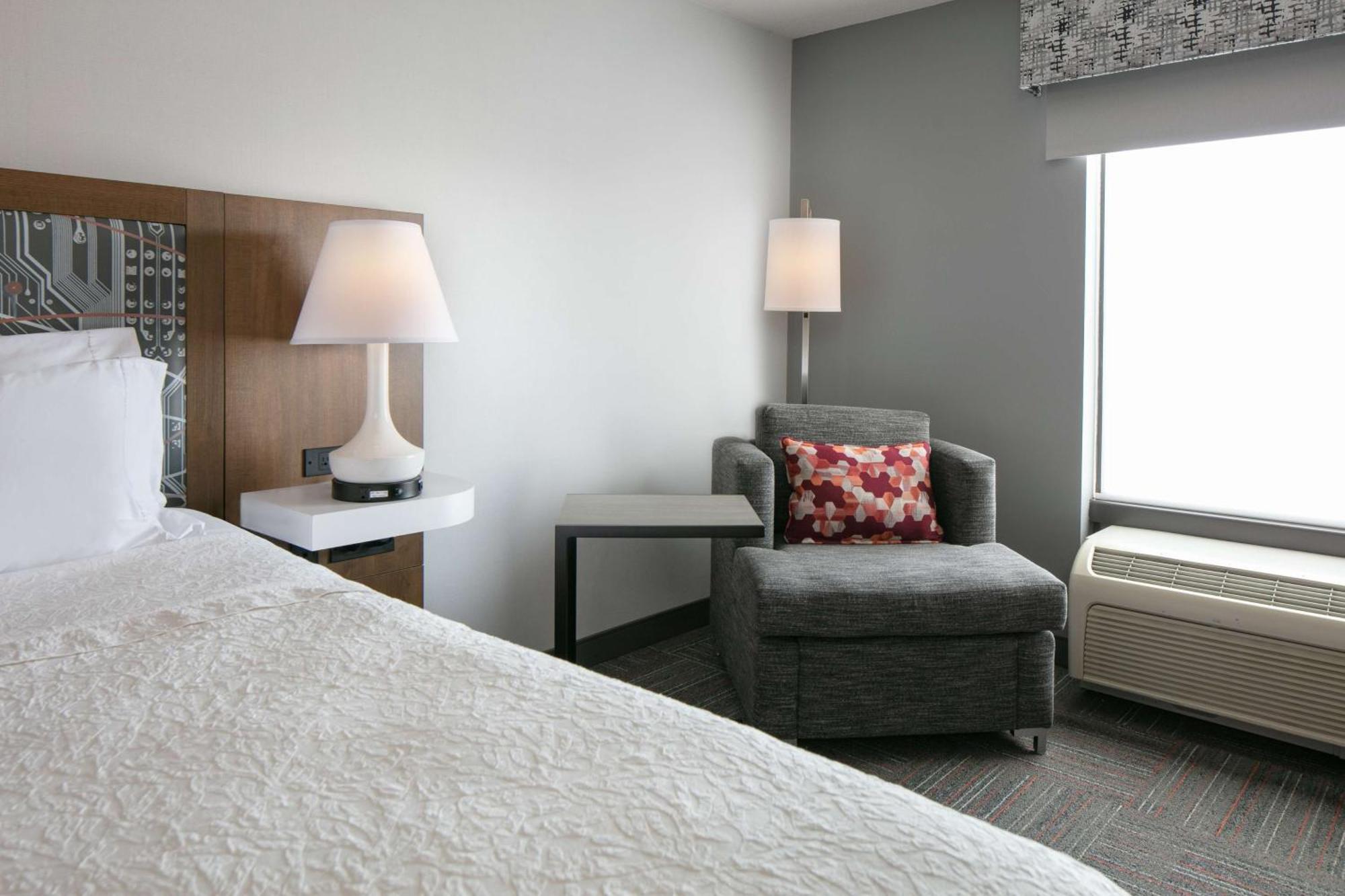 Hampton Inn דובוק מראה חיצוני תמונה