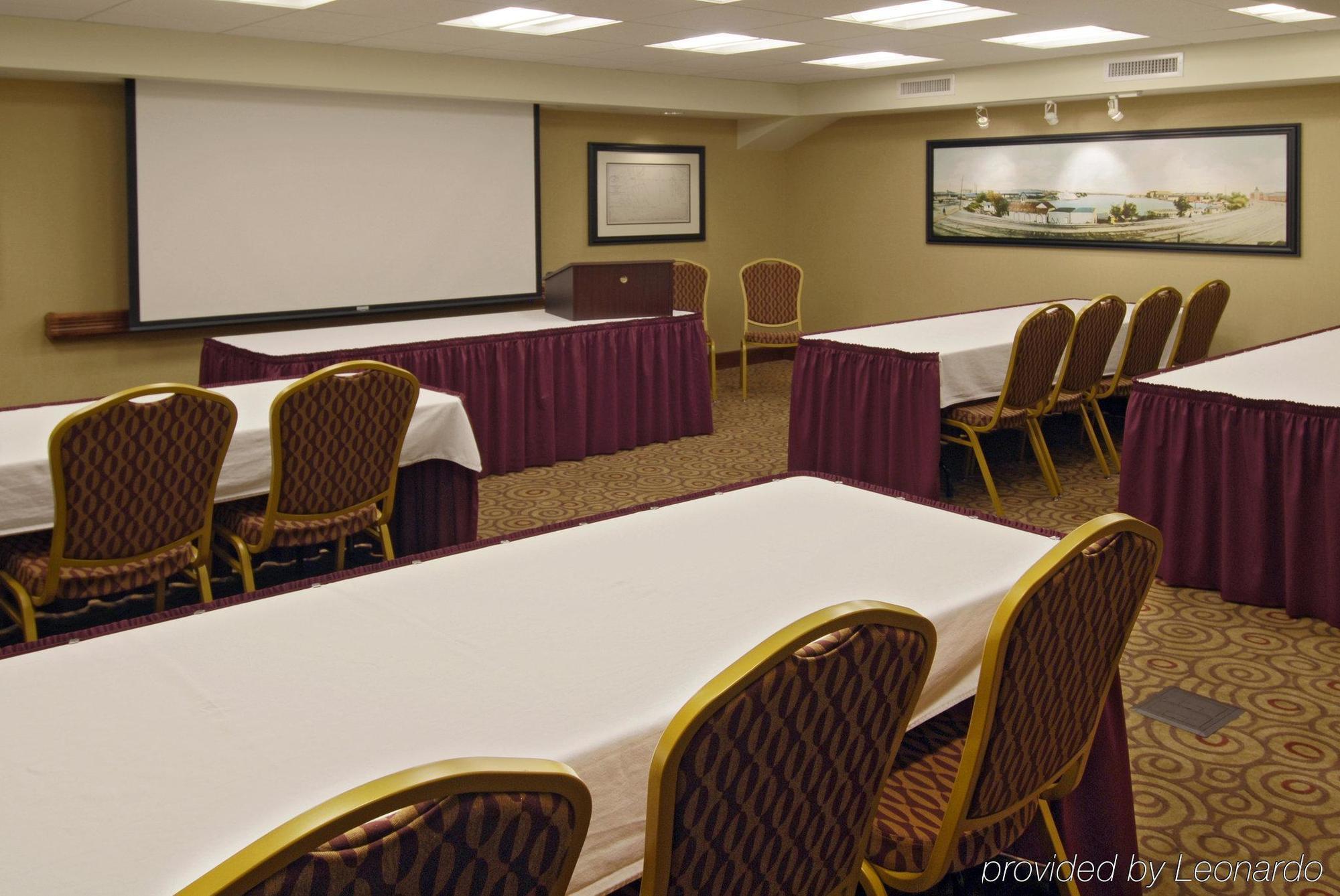 Hampton Inn דובוק מתקנים תמונה